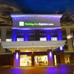 HOLIDAY INN EXPRESS & SUITES TOLEDO SOUTH - PERRYSBURG 2 Stars