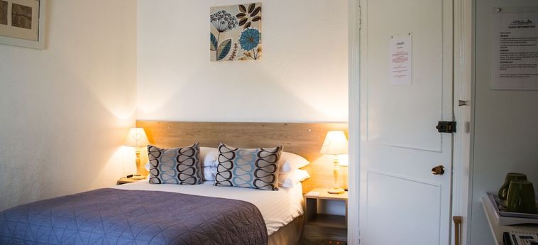 Hazeldene Guest House B&Amp;B:  PERTH