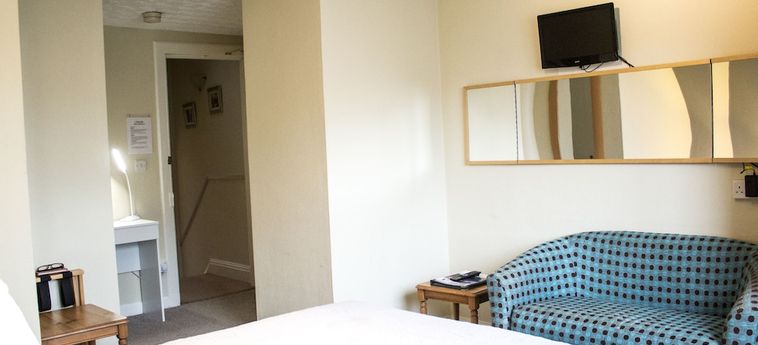 Hazeldene Guest House B&Amp;B:  PERTH