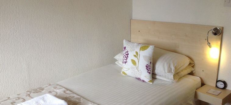 Hazeldene Guest House B&Amp;B:  PERTH