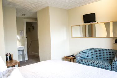 Hazeldene Guest House B&Amp;B:  PERTH