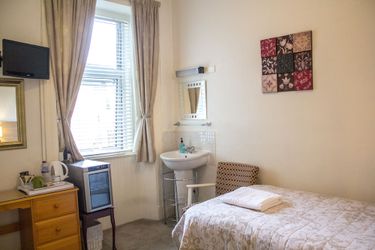 Hazeldene Guest House B&Amp;B:  PERTH