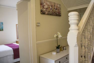 Hazeldene Guest House B&Amp;B:  PERTH