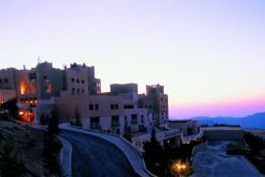 Hotel Movenpick Nabatean Castle:  PETRA