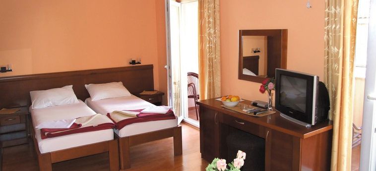 Aparthotel Mornar Lux Petrovac: Foto 