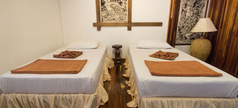 Hotel Tropical Garden Bungalow:  PHI PHI ISLAND