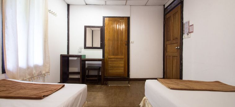 Hotel Tropical Garden Bungalow:  PHI PHI ISLAND