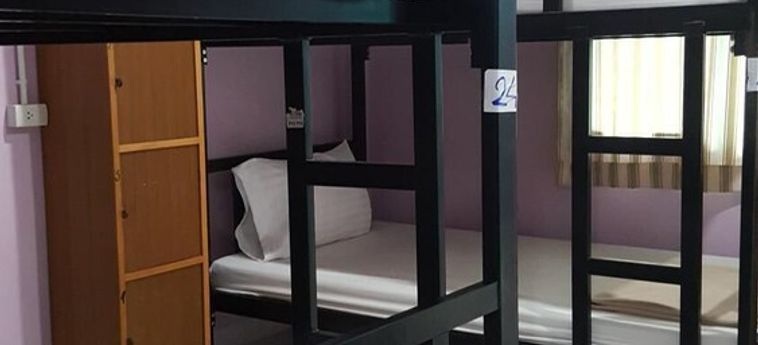 Apache Beach House:  PHI PHI ISLAND