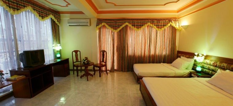 Hotel Lucky Star:  PHNOM PENH