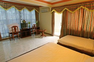 Hotel Lucky Star:  PHNOM PENH