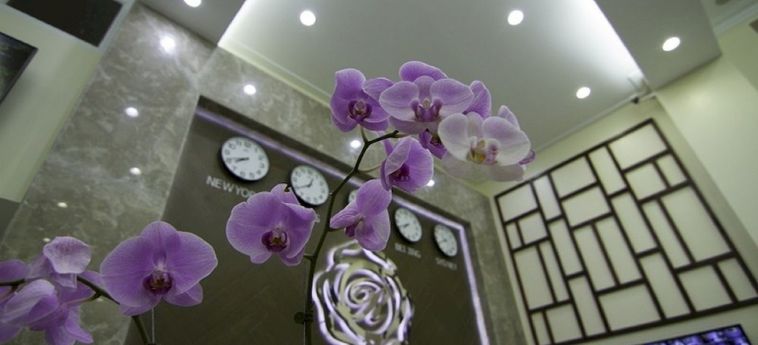 Hotel Rose Emerald:  PHNOM PENH