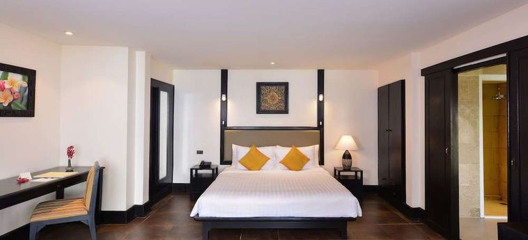 Hotel Andaman White Beach Resort Phuket : Photo 
