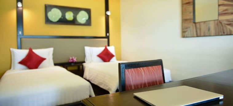 Hotel Andaman White Beach Resort Phuket: Foto 