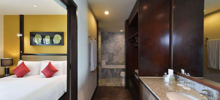 Hotel Andaman White Beach Resort Phuket: Foto 