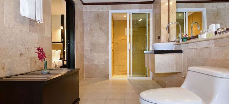 Hotel Andaman White Beach Resort Phuket: Foto 