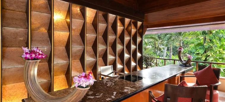 Hotel Andaman White Beach Resort:  PHUKET