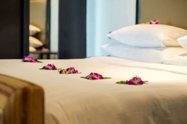 Hotel Andaman White Beach Resort Phuket: Photo 