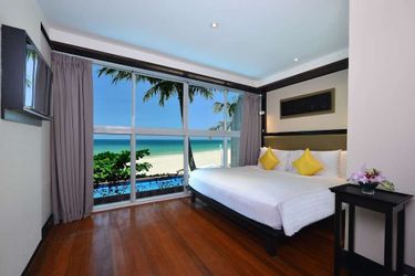 Hotel Andaman White Beach Resort Phuket: Photo 