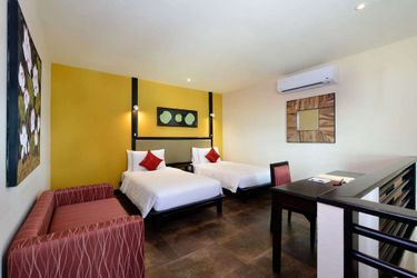 Hotel Andaman White Beach Resort Phuket: Photo 