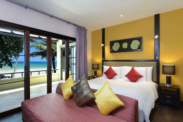 Hotel Andaman White Beach Resort Phuket: Photo 