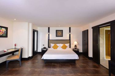 Hotel Andaman White Beach Resort Phuket: Photo 