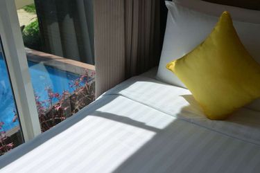 Hotel Andaman White Beach Resort Phuket: Photo 