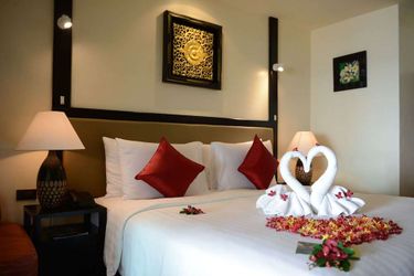 Hotel Andaman White Beach Resort Phuket: Photo 