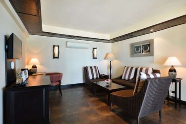 Hotel Andaman White Beach Resort Phuket: Photo 