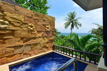 Hotel Andaman White Beach Resort Phuket: Photo 