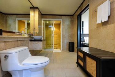 Hotel Andaman White Beach Resort Phuket: Photo 