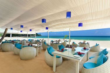 Hotel Andaman White Beach Resort Phuket: Photo 