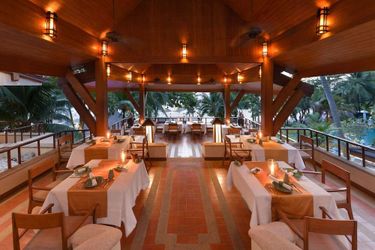 Hotel Andaman White Beach Resort Phuket: Photo 