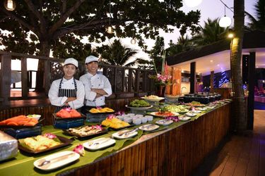 Hotel Andaman White Beach Resort Phuket: Photo 