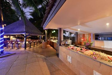 Hotel Andaman White Beach Resort Phuket: Photo 
