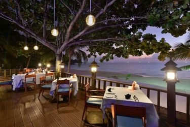 Hotel Andaman White Beach Resort Phuket: Photo 