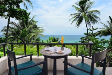Hotel Andaman White Beach Resort Phuket: Photo 
