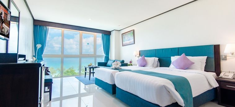 Hotel Andaman Beach Suites:  PHUKET