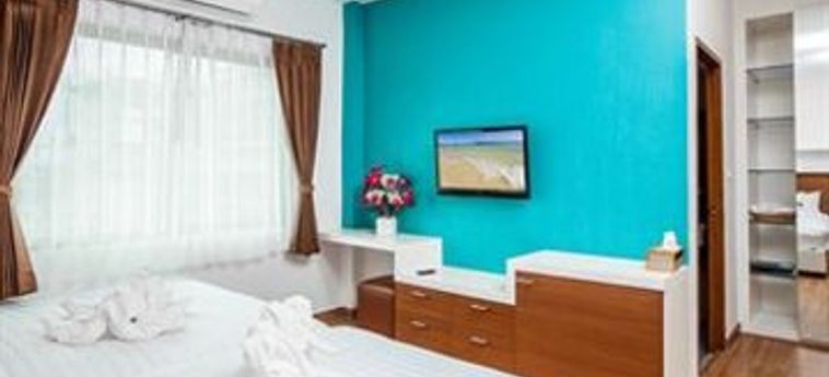 Hotel Modern Place Patong Beach:  PHUKET