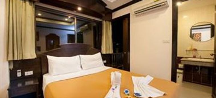 Phuket Paradise Hotel:  PHUKET