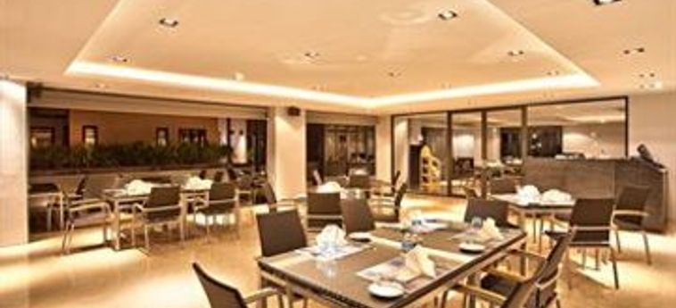 Hotel The Charm Resort Phuket:  PHUKET