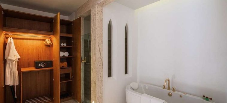 Hotel Malisa Villa Suites:  PHUKET