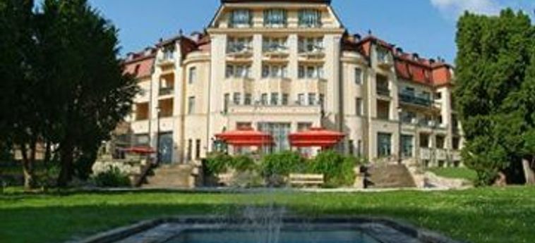 Hotel Thermia Palace:  PIESTANY