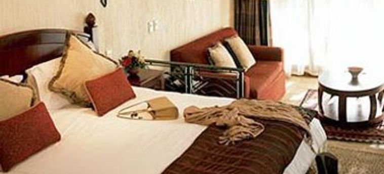 Hotel Kwa Maritane Bush Lodge:  PILANESBERG NATIONAL PARK