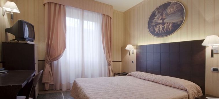 Hotel La Pace:  PISA