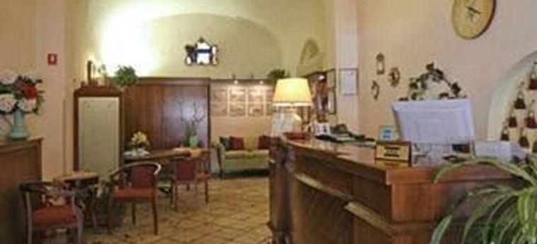 Hotel Minerva:  PISA