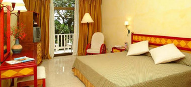 Hotel Sol Rio De Luna Y Mares Resort:  PLAYA ESMERALDA