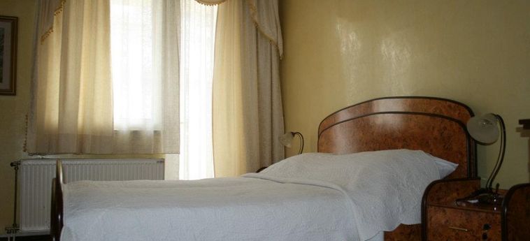 Hotel Bojatours Lux:  PODGORICA