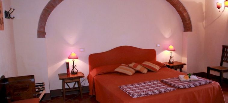 Hotel Relais Guado Al Sole:  POMARANCE - PISA