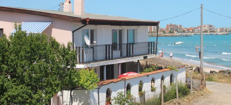 Hotel Villa Sea Paradise:  POMORIE