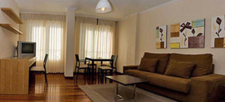 Dabarca Hotel Apartamentos:  PONTEVEDRA